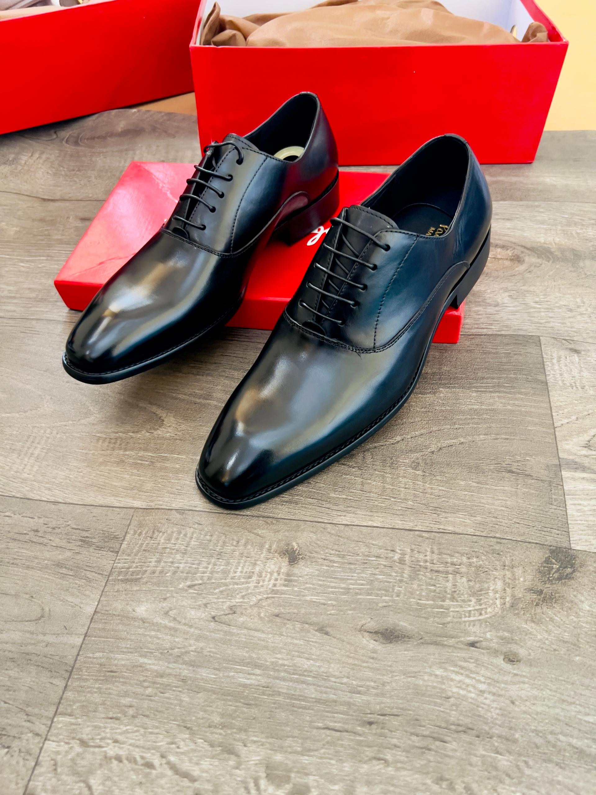Sleek Leather Black Derby Shoes